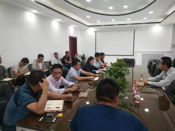 楊東虎主持召開平涼啟航未來入駐項目建設問題協(xié)調會(圖2) 楊東虎主持召開平涼啟航未來入駐項目建設問題協(xié)調會(圖2)